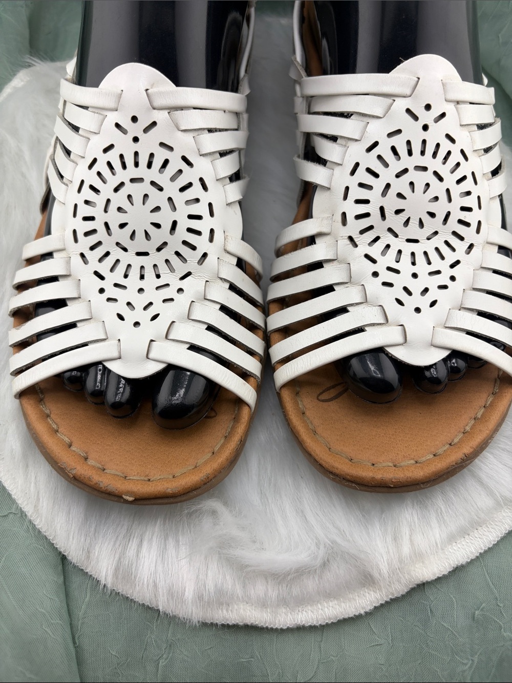 Naturalizer Women's Wendy White Woven  Leather Sandals | 8M - Picture 8 of 12